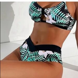 Tropical Leaf Print Bikini Set